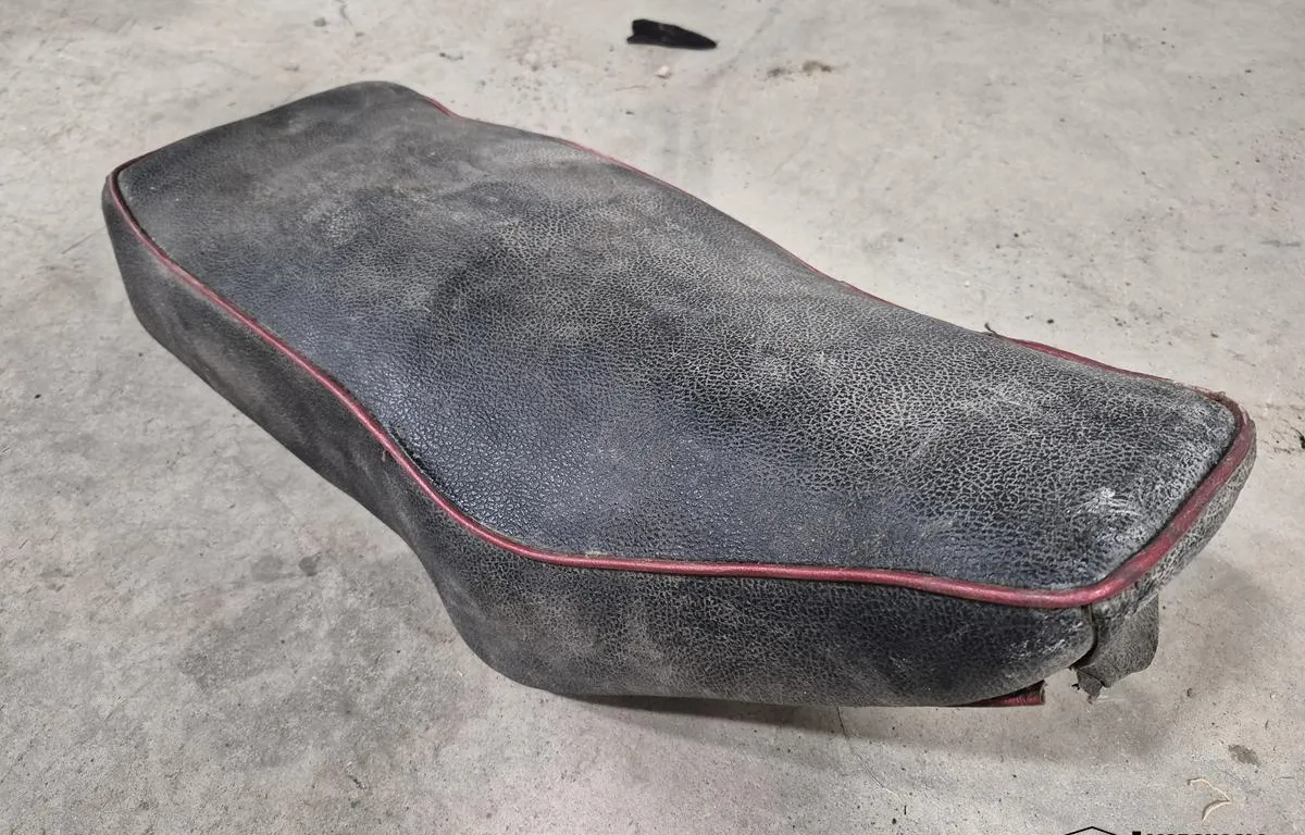 Unknown Motorcycle Seat
UNRESERVED