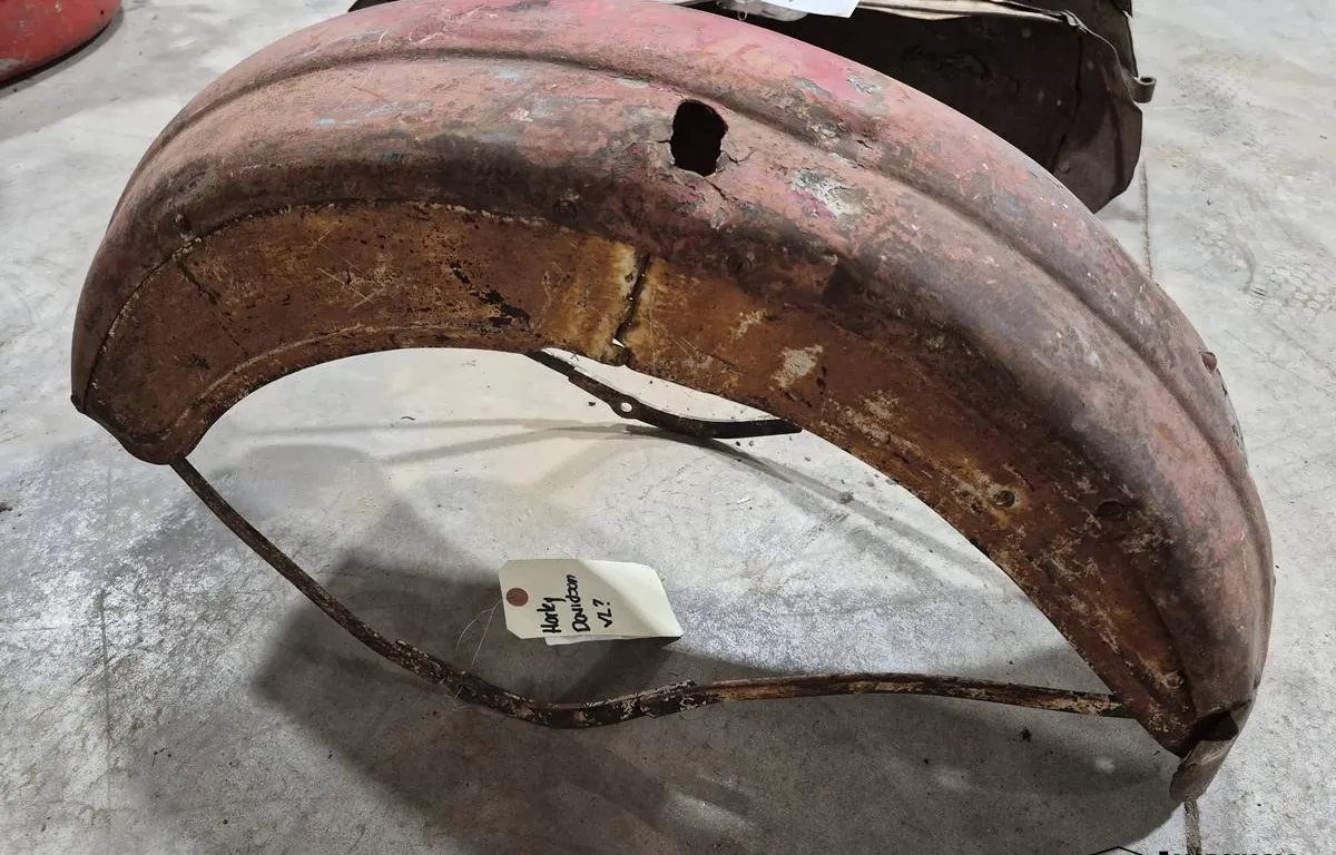 Harley Davidson VL Fender
UNRESERVED