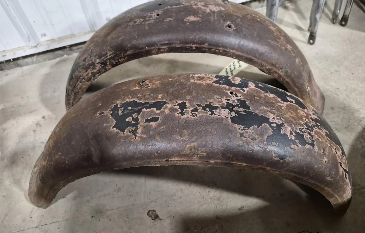 Pair of 1936-Up Harley Davidson Fenders
UNRESERVED