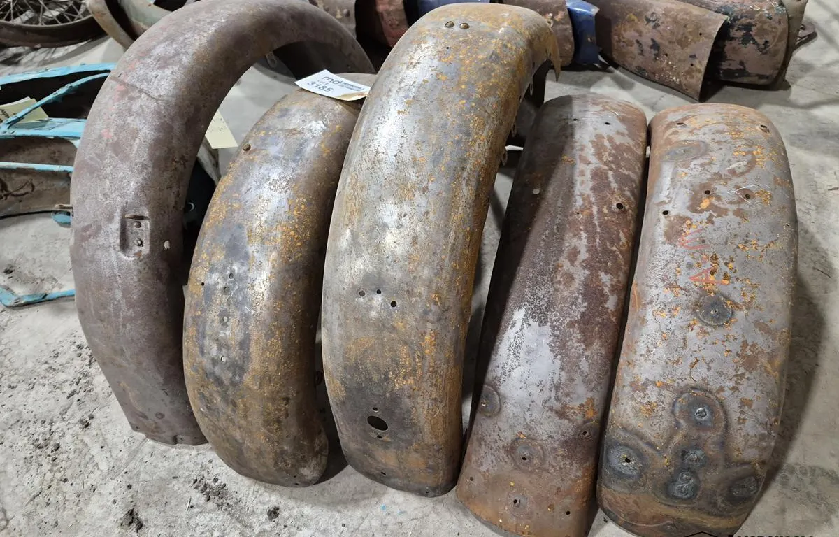 (5) Aftermarket Motorcycle Fenders
UNRESERVED