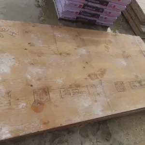8x Sheets 5/8? Plywood – 4' x 8'