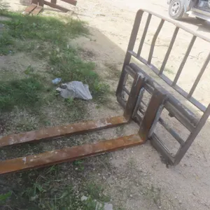 Pallet Forks w/ Hydraulic Shift – 60? Forks