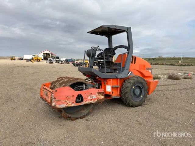 2013 Hamm 2420 Smooth Drum Compactor