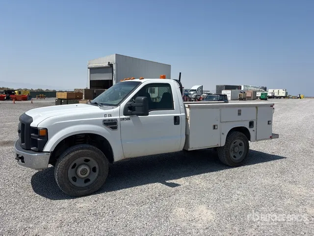 2009 Ford F-350 XL 4x4 Utility Truck