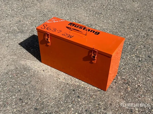Mustang RC20 Electric 3/4 in Rebar Cutter (Unused)