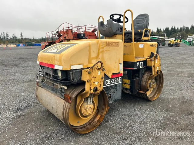 2005 Cat CB224E Double Drum Roller