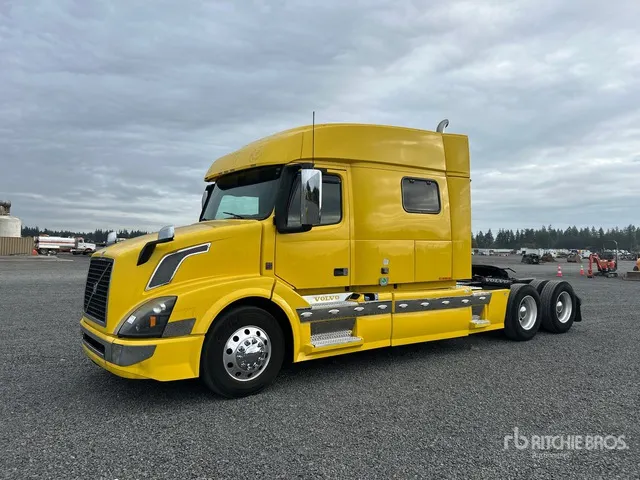 2017 Volvo VNL 6x4 T/A Sleeper Truck Tractor
