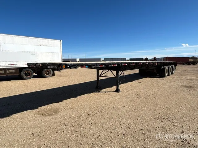 2000 J C Trailers 53 ft Tri/A Flatbed Trailer