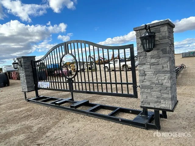 Bulldog Industries 20 ft Entrance Driveway Gate (Unused)