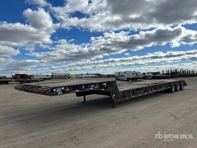 2014 Matrixx 53 ft Tri/A Folding Neck Trailer