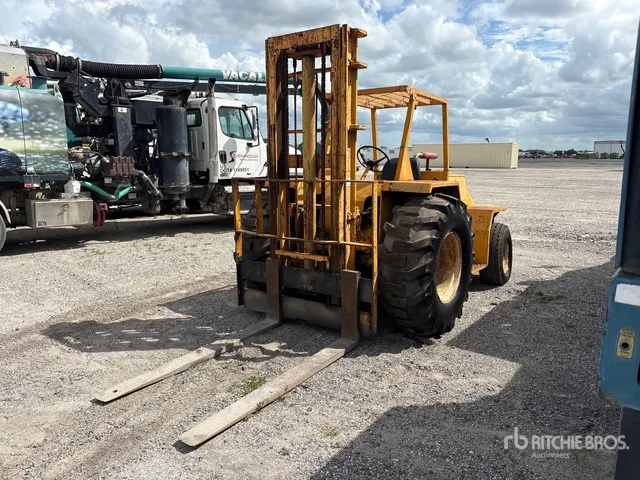 Sellick SD80 Rough Terrain Forklift