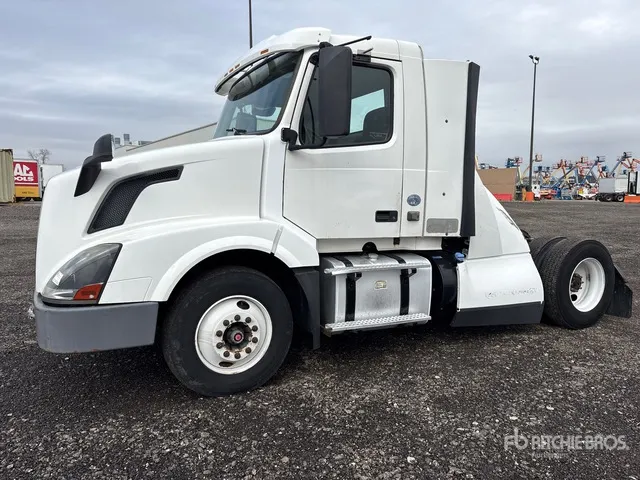 2016 Volvo VNL 4x2 S/A Day Cab Truck Tractor
