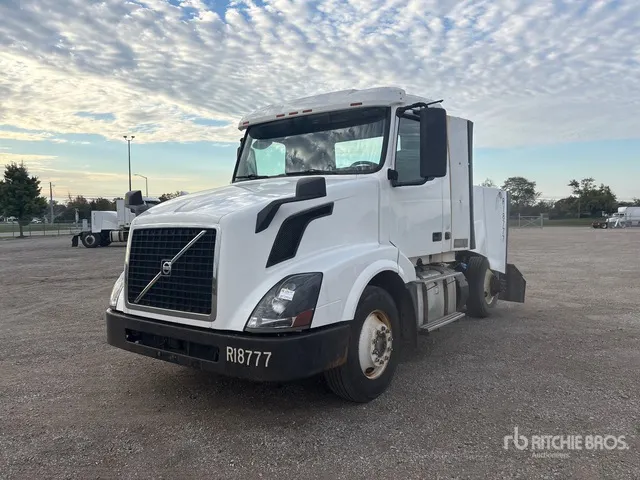 2017 Volvo VNL 4x2 S/A Day Cab Truck Tractor