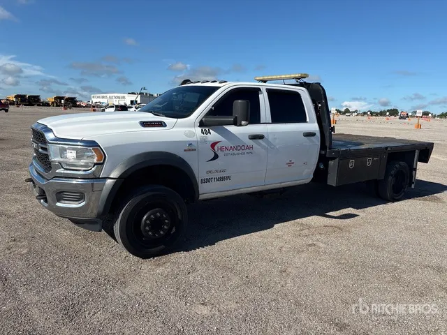 2020 Ram 5500 4x4 Crew Cab Flatbed Truck