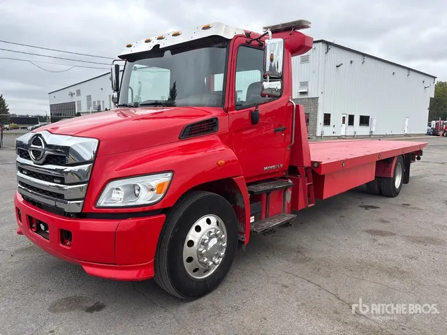 2023 Hino L8 4x2 Rollback Truck