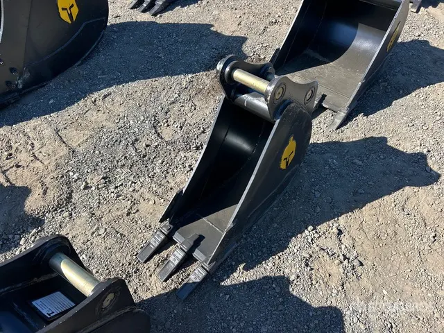 Trojan 50CL 12 in Digging Excavator Bucket - Fits 45mm Cat 305, 305.5 Komatsu PC45/50/55, Hyundai R55, Hitachi/Deere 50D/G, Case, New Holland, Kobelco