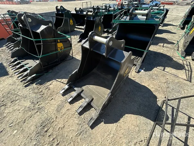 Trojan 120CL 36 in Digging Excavator Bucket - Fits 65mm Cat 311/312/313/314 Kobelco 140, Deere/Hitachi ZX120/135, Case 130/135, Doosan DX140