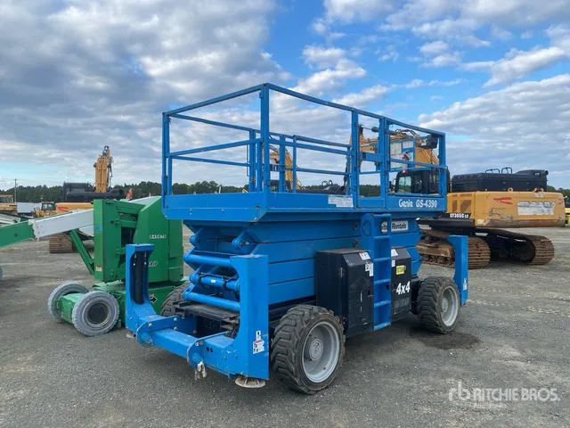 2017 Genie GS-4390 4x4 Diesel Scissor Lift
