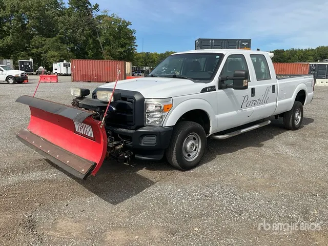 2014 Ford F-350 4x4 Crew Cab Pickup