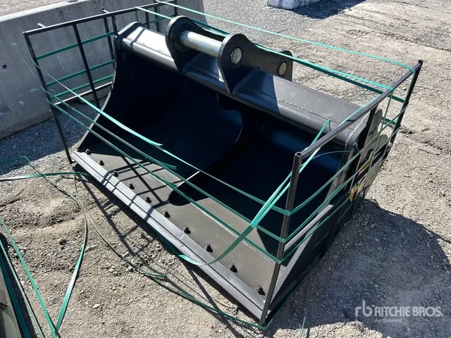 Trojan 200CL 72 in Cleanup Excavator Bucket - Fits 80mm Cat 320/321/323, Hyundai R210, Komatsu PC200/220, Deere 160/200/225, Kobelco SK210, Case 210/2