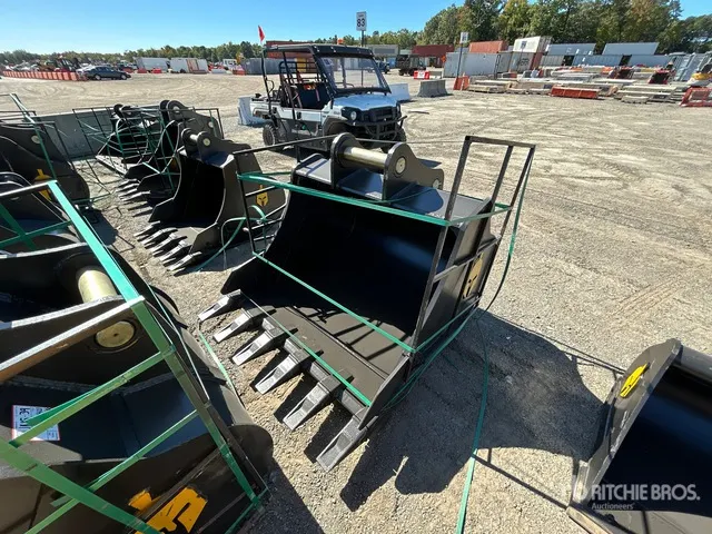 Trojan 200CL 54 in Digging Excavator Bucket - Fits 80mm Cat 320/321/323, Hyundai R210, Komatsu PC200/220, Deere 160/200/225, Kobelco SK210, Case 210/2