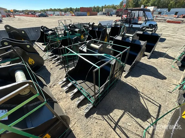 Trojan 120CL 42 in Digging Excavator Bucket - Fits 65mm Cat 311/312/313/314 Kobelco 140, Deere/Hitachi ZX120/135, Case 130/135, Doosan DX140