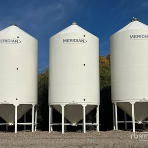 2011 Meridian GrainMax GM4000 +/- 4000 bu Smooth Wall Hopper Grain Bin