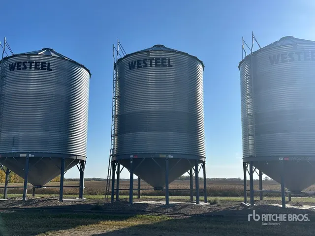 2006 Westeel 1805 +/- 4800 bu 5 Ring Grain Bin