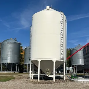 2015 Meridian GrainMax GM4000 +/- 4000 bu Smooth Wall Hopper Grain Bin