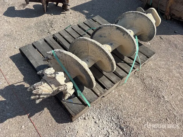 18 in Spiral Rock VRB Pitch 4 in KB 66 in OAL Auger Bit