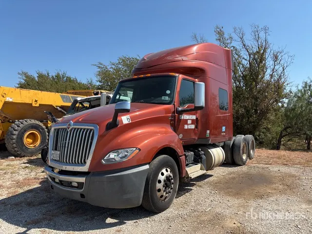 2018 International LT625 6x4 T/A Sleeper Truck Tractor