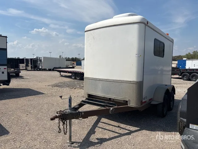2015 Centralia 11 ft T/A Enclosed Trailer
