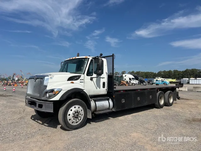 2011 International SF637 6x4 Flatbed Truck