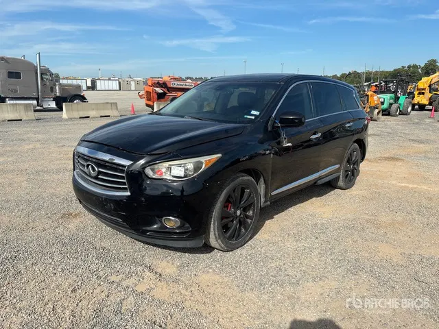 2013 Infinity JX35 2WD SUV