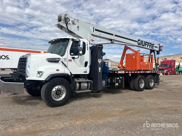 Manitex 30102 60000 lb Straight Boom on 2022 Freightliner 108SD 6x4 Boom Truck
