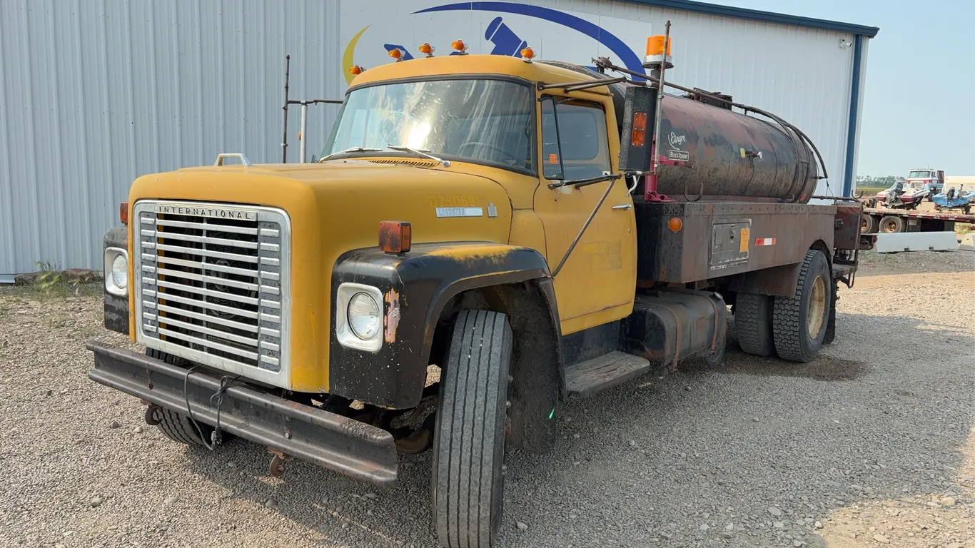 1975 IHC LOAD STAR 1700