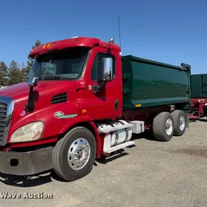 2014 Freightliner Cascadia dump truck