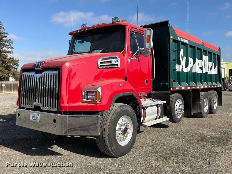 2013 Western Star 4700 dump truck