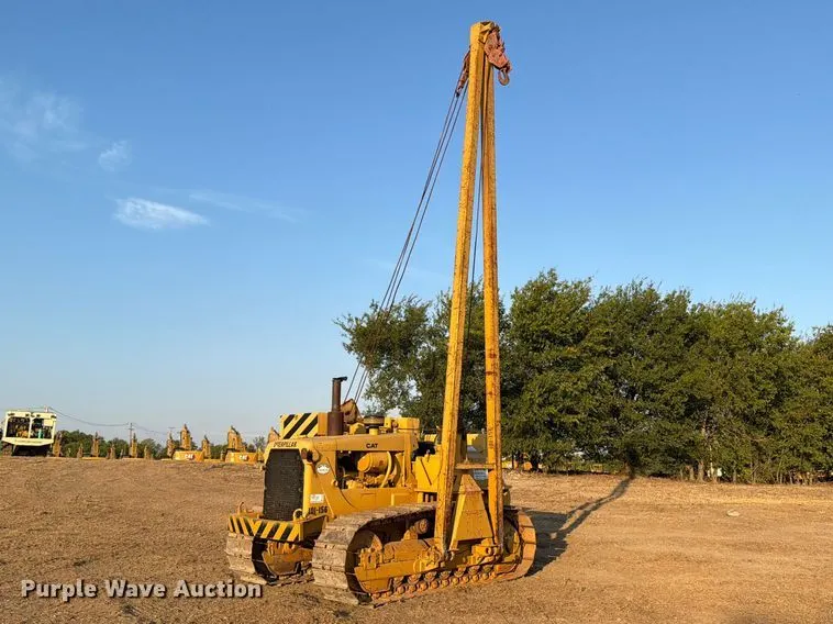 1985 Caterpillar D6D with 562 pipelayer