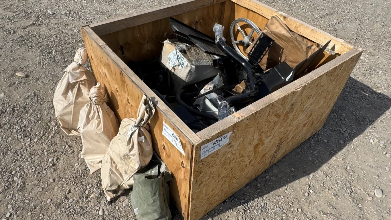 Assorted Macdon Parts