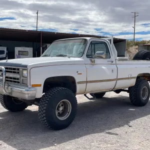 1986 Chevrolet CK10 (Has NM Title) (Located On-site in Las Cruces, NM)