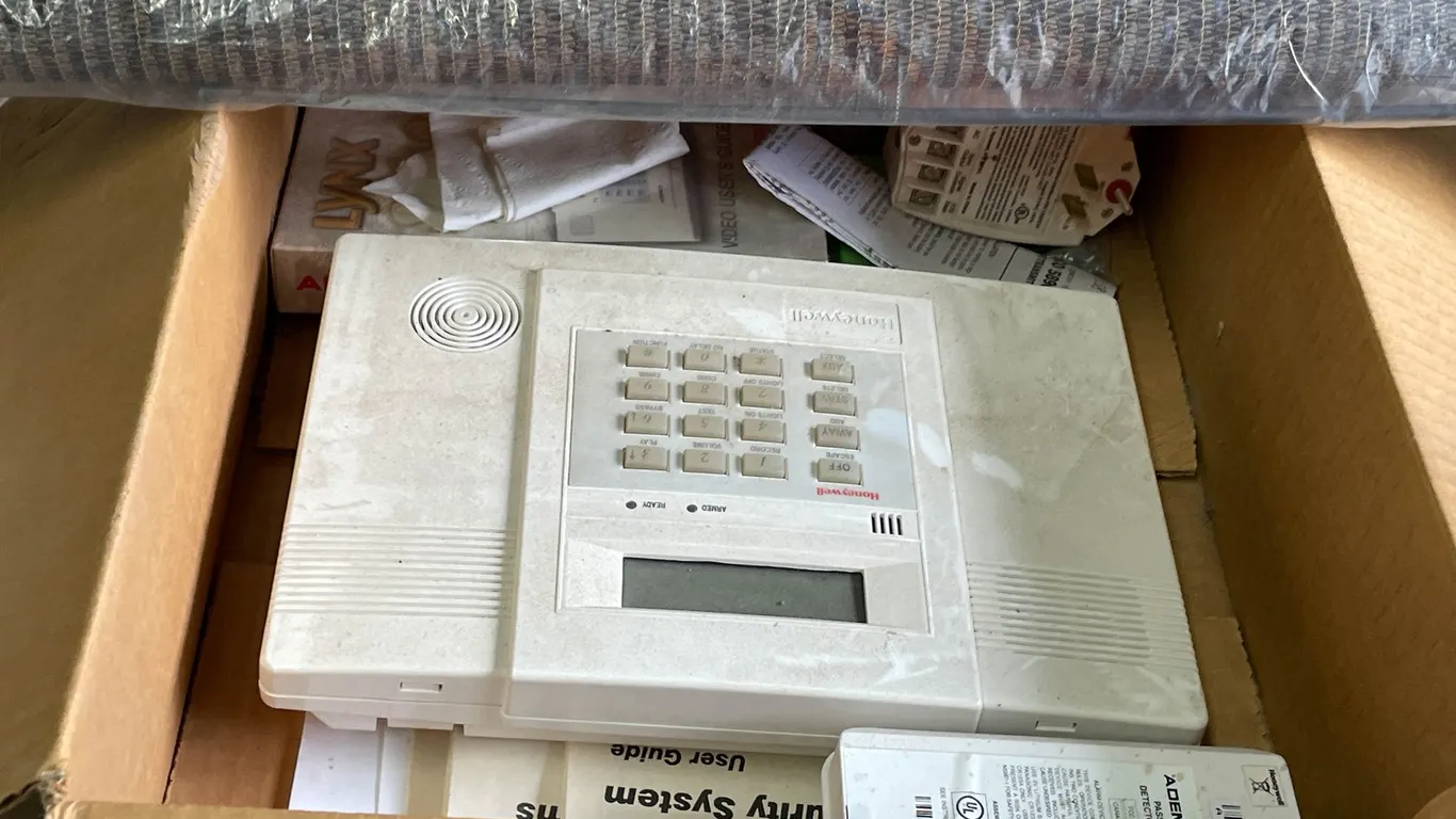 Miscellaneous Home Electronics and Mat