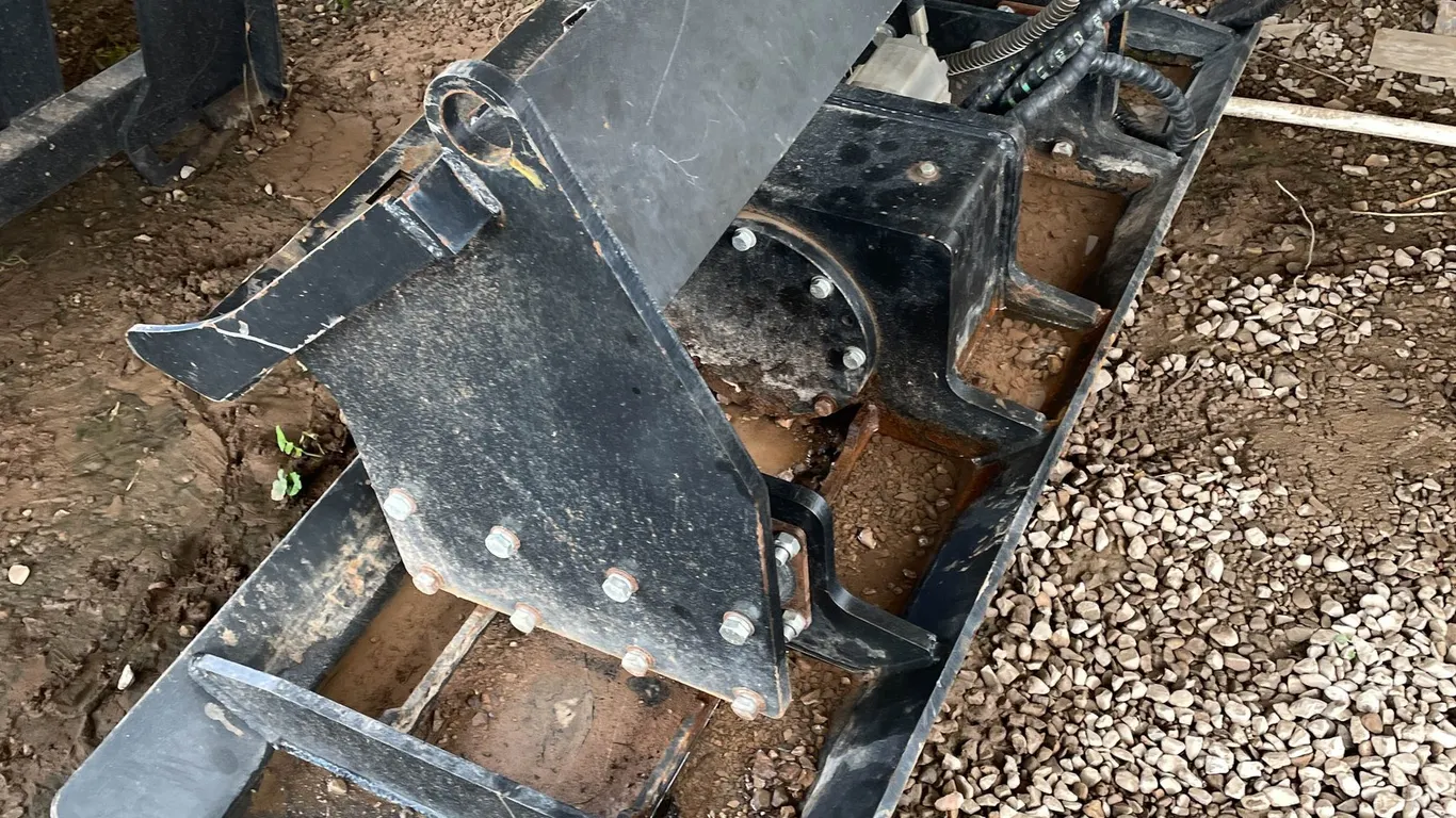Skidsteer Vibrator/Compactor