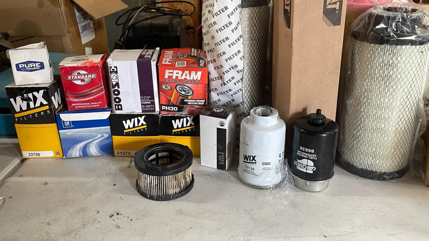 Air and Oil Filter Lot