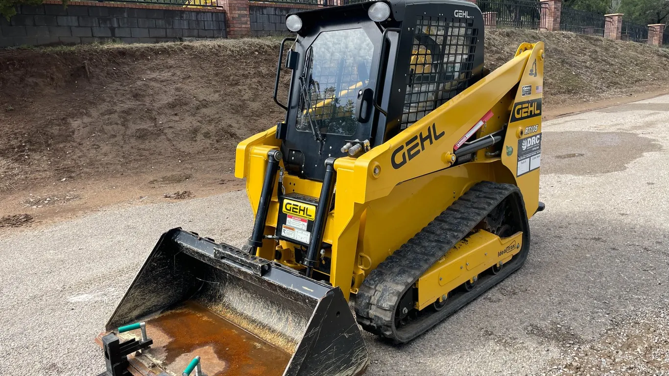 GEHL RT 105 Ideal Trax Skid Steer