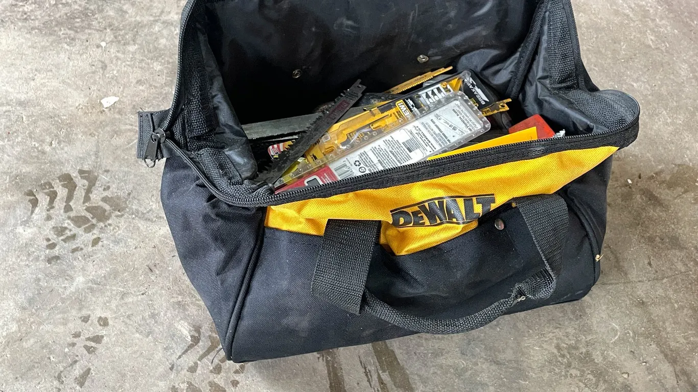 DeWalt Tool bag with Tools