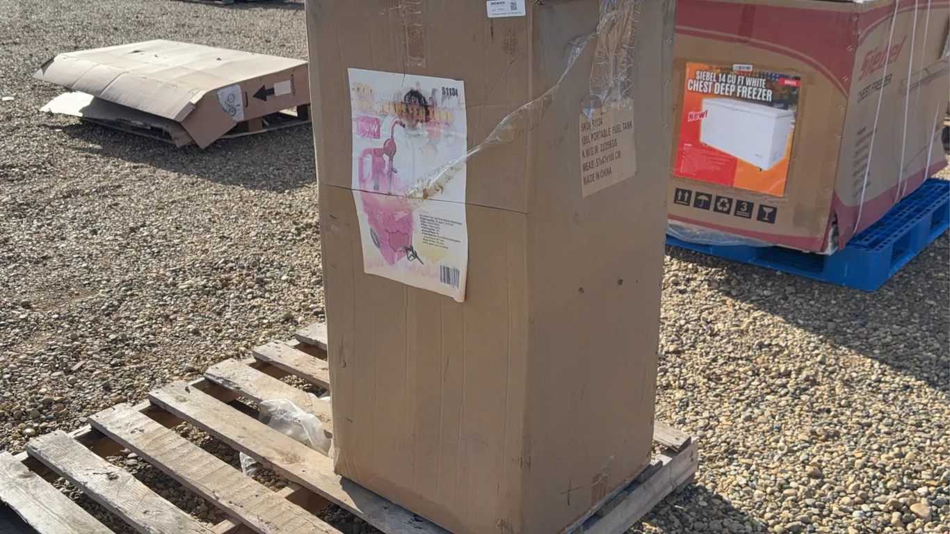 Damaged/Cracked 120L Portable Fuel Tank