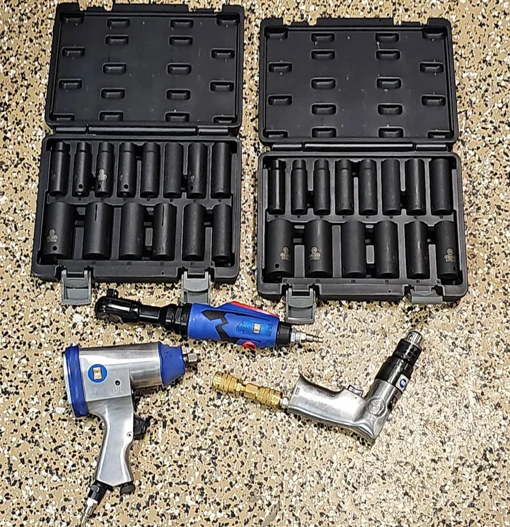 Pneumatic Tools with Two Socket Sets in Carry Cases