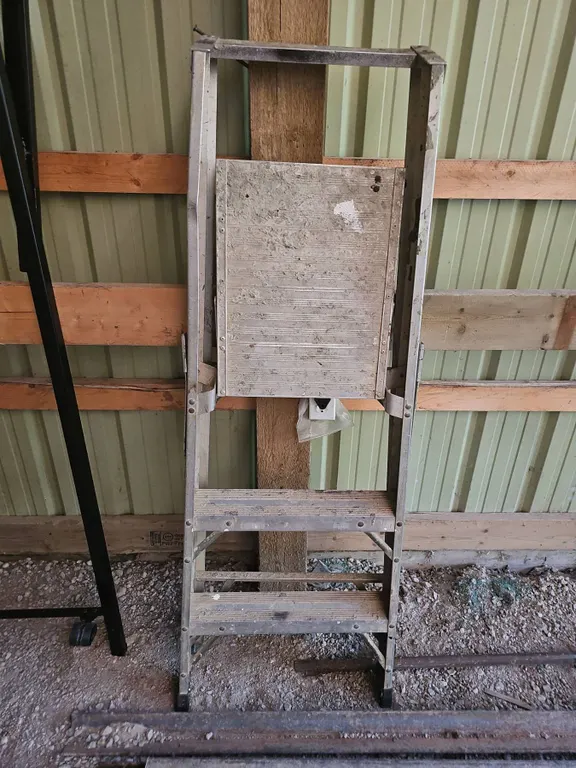 Featherlite Aluminum Folding Step Ladder