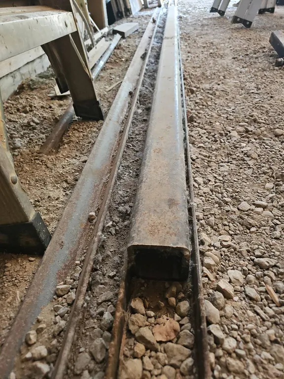 Steel C-Channel Sliding Tracks with Rollers 20Ft